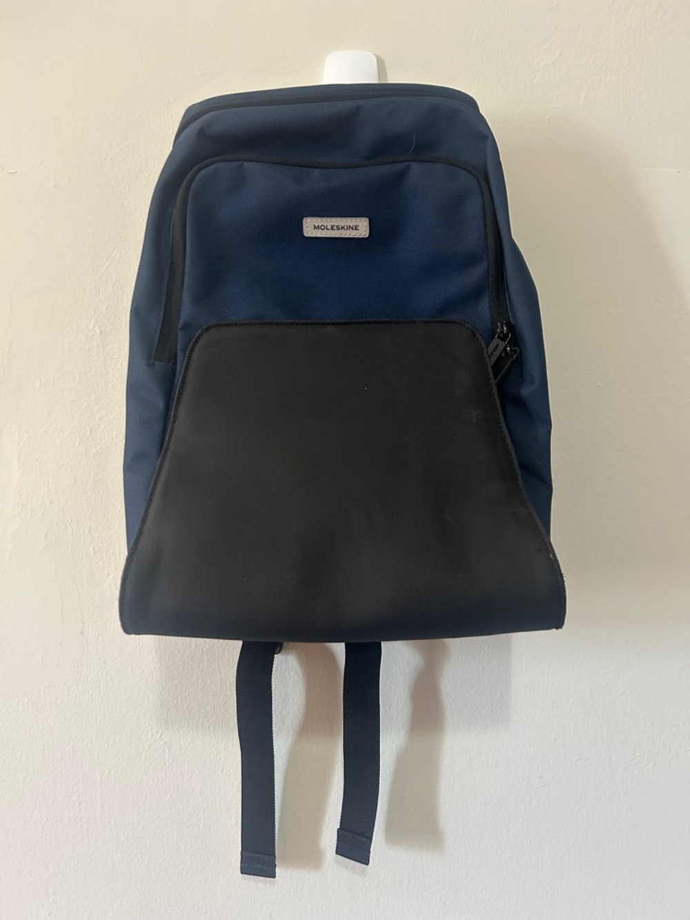 Moleskine Nomad Navy/Black Backpack Medium like new